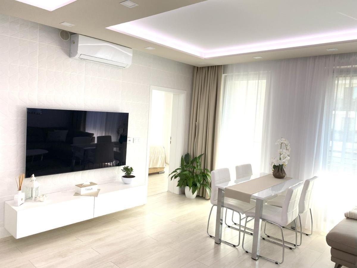Die Eleganz - Apartment Near The City Center With Free Parking Bratislava Exterior foto