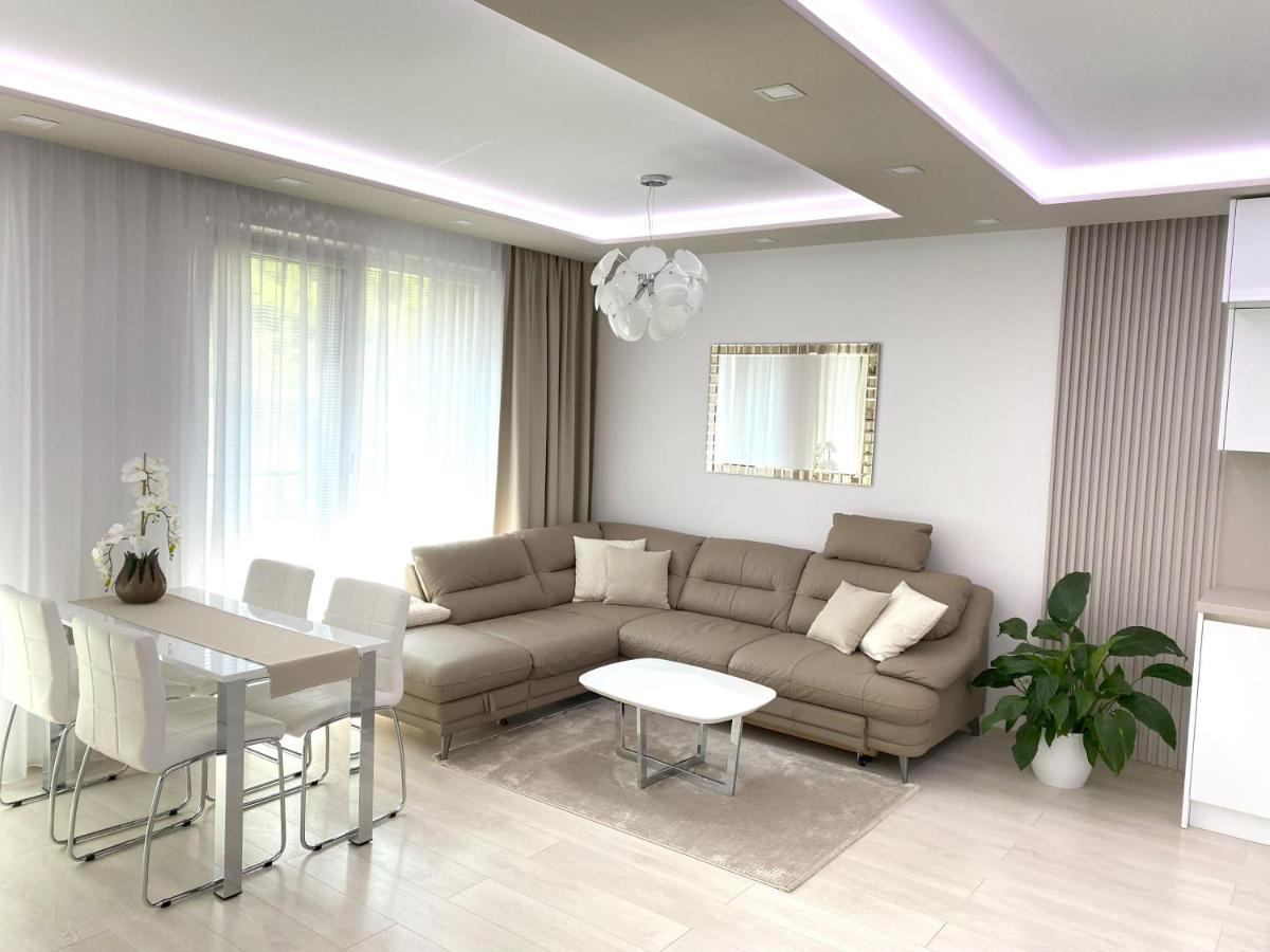 Die Eleganz - Apartment Near The City Center With Free Parking Bratislava Exterior foto