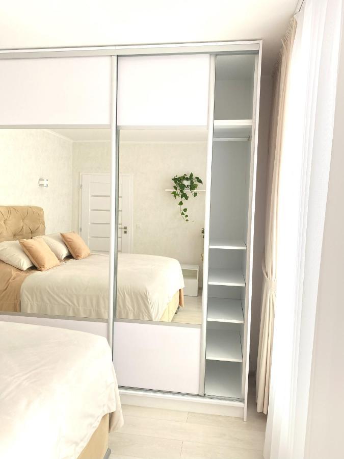Die Eleganz - Apartment Near The City Center With Free Parking Bratislava Exterior foto