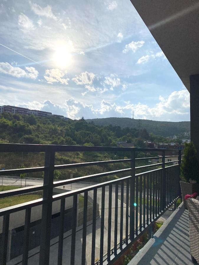 Die Eleganz - Apartment Near The City Center With Free Parking Bratislava Exterior foto